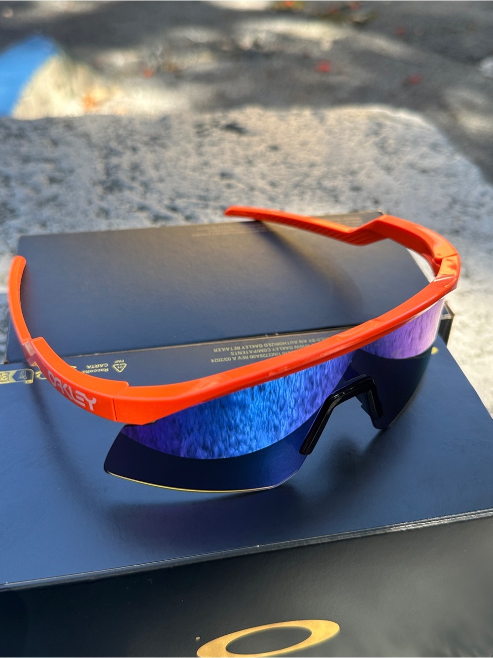 Oakley Hydra Neon Orange Frame Prizm Sapphire Lenses New Authentic OO9229 06-37